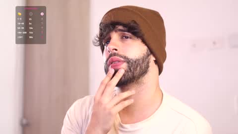 Juan online show from February 2025 06:41:01 PM