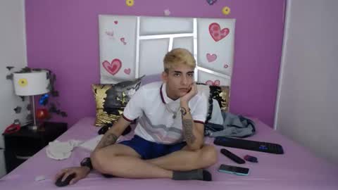 juanse18hot online show from October 2025 06:34:01 AM