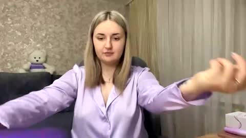 JudeValenti online show from October 2025 05:15:02 PM