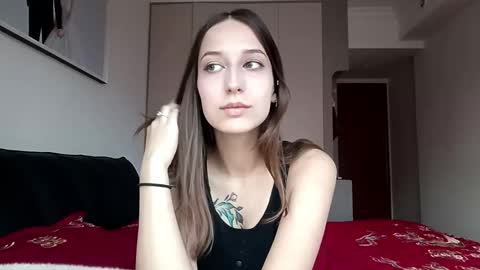 Hi Im Mia 18 years old online show from September 2025 10:41:01 AM