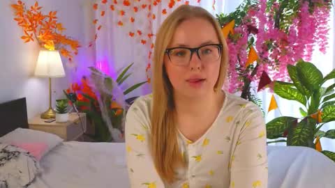 Judith online show from November 2025 08:24:01 AM