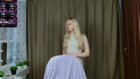 Snapshot of juicegirl340 chatting on September 2025 09:53:02 AM Lola fav pattern 357595250 online show from September 2025 09:53:02 AM