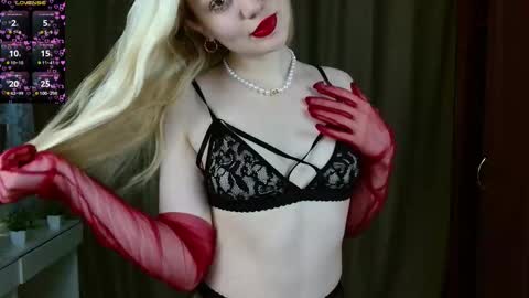 Snapshot of juicegirl340 chatting on September 2025 10:51:01 AM Lola fav pattern 357595250 online show from September 2025 10:51:01 AM