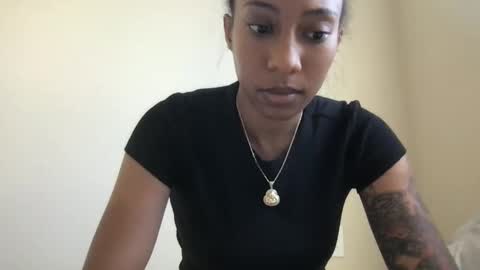 Snapshot of juicijazzi chatting on October 2025 06:05:02 PM juicijazzi online show from October 2025 06:05:02 PM