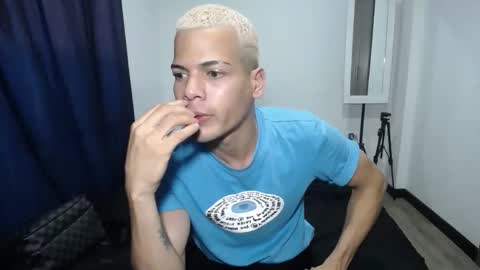 Snapshot of juicy_boy22 chatting on October 2025 09:31:02 PM Miguel online show from October 2025 09:31:02 PM