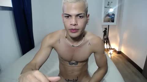 Snapshot of juicy_boy22 chatting on October 2025 06:53:01 PM Miguel online show from October 2025 06:53:01 PM