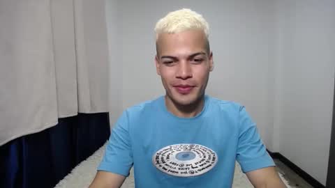 Snapshot of juicy_boy22 chatting on December 2025 02:28:02 AM Miguel online show from December 2025 02:28:02 AM