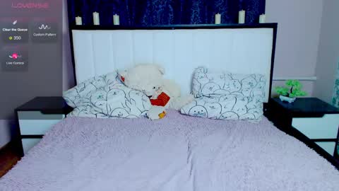 Snapshot of juicy_diana chatting on March 2025 10:32:02 AM Diana For friends simple Di online show from March 2025 10:32:02 AM