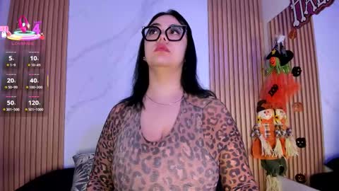 Juicy online show from November 2025 11:12:01 AM