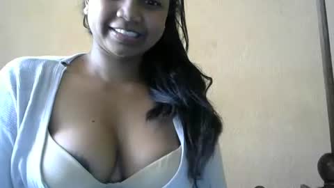 stellah online show from September 2025 07:52:02 AM