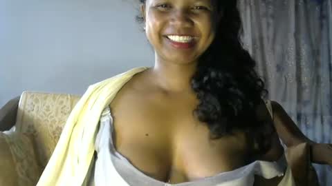 Snapshot of juicy_pretty chatting on October 2025 04:12:02 AM stellah online show from October 2025 04:12:02 AM