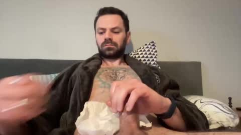 Snapshot of juicybonewar chatting on December 2024 09:54:02 AM Daddy Tiger online show from December 2024 09:54:02 AM