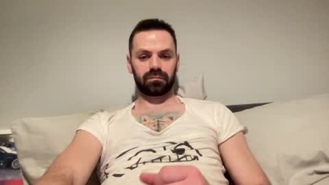 Snapshot of juicybonewar chatting on February 2025 11:26:01 PM Daddy Tiger online show from February 2025 11:26:01 PM