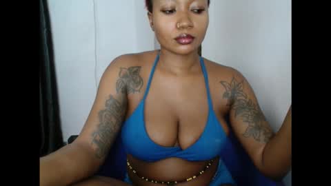 juicyxpink online show from September 2025 01:12:01 PM