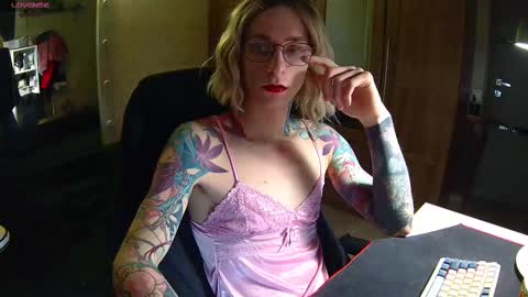 Julia online show from March 2025 04:52:02 PM