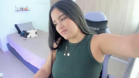 Snapshot of juli_santos_22 chatting on December 2024 03:48:02 PM juli_santos_22 online show from December 2024 03:48:02 PM