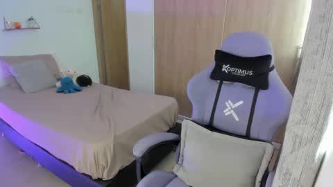 Snapshot of juli_santos_22 chatting on January 2025 08:10:01 PM juli_santos_22 online show from January 2025 08:10:01 PM