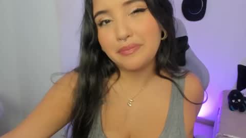 Snapshot of juli_santos_22 chatting on March 2025 10:32:02 PM juli_santos_22 online show from March 2025 10:32:02 PM