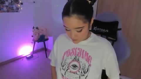 Snapshot of juli_santos_22 chatting on September 2025 07:04:02 PM juli_santos_22 online show from September 2025 07:04:02 PM