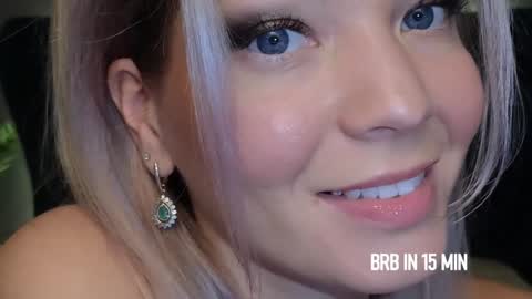 Cute online show from December 2024 03:05:02 PM