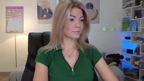 Cute online show from February 2025 03:09:01 PM