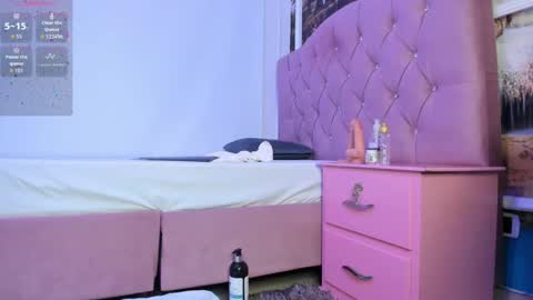 Julia online show from November 2025 03:17:01 AM