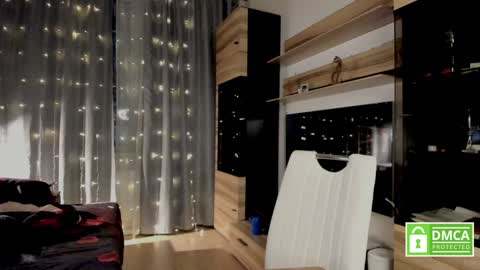 Snapshot of julia_t_mog chatting on February 2025 09:52:01 PM julia_t_mog online show from February 2025 09:52:01 PM