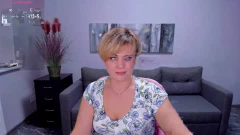 Julia online show from February 2025 01:47:02 PM