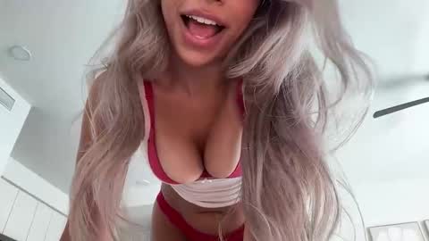 Snapshot of juliaabrooks chatting on December 2025 07:51:02 PM Julia Brooks online show from December 2025 07:51:02 PM