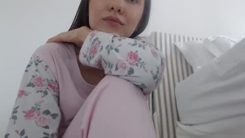 juliaby online show from January 2025 05:42:02 PM