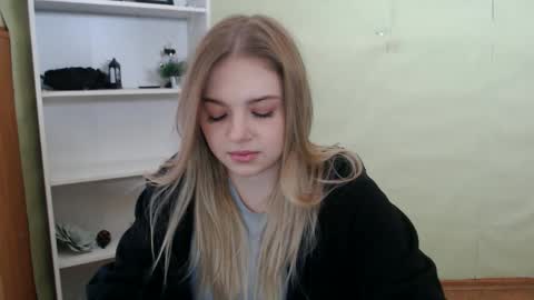 juliacrazy_ online show from February 2025 05:47:02 AM