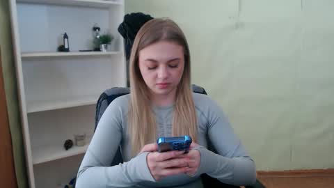 juliacrazy_ online show from March 2025 09:16:01 AM