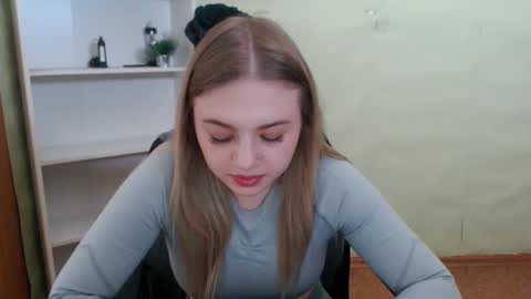 juliacrazy_ online show from March 2025 06:00:02 AM