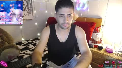 Snapshot of julian1225_ chatting on December 2024 02:28:02 PM Julian online show from December 2024 02:28:02 PM