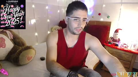 Snapshot of julian1225_ chatting on December 2024 07:53:02 PM Julian online show from December 2024 07:53:02 PM