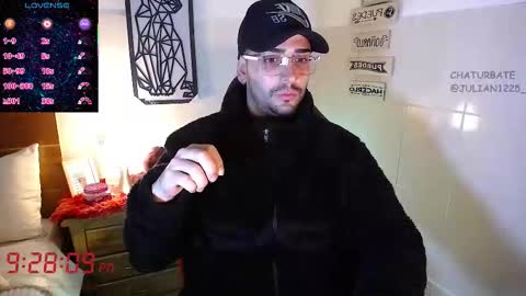 Snapshot of julian1225_ chatting on September 2025 02:26:01 AM Julian online show from September 2025 02:26:01 AM