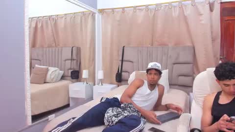 julian billy online show from December 2024 02:42:01 PM