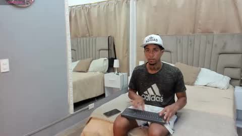 julian billy online show from December 2024 05:55:01 PM