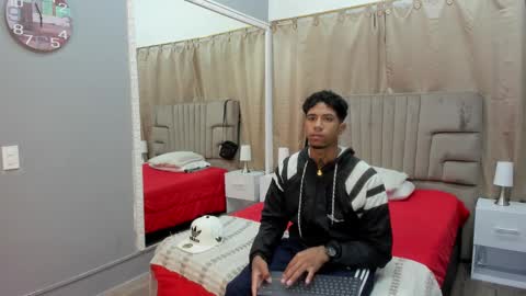 julian billy online show from February 2025 11:19:02 AM