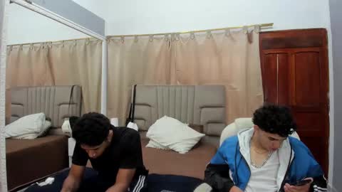 julian billy online show from February 2025 02:37:01 PM