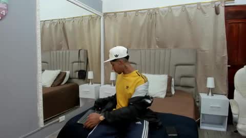 julian billy online show from February 2025 11:25:02 AM