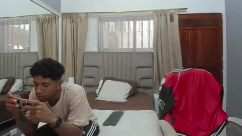 julian billy online show from February 2025 06:48:02 PM