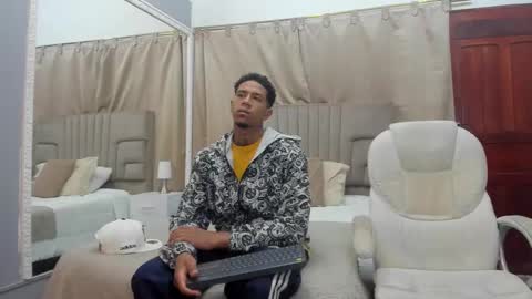 julian billy online show from February 2025 11:25:01 AM