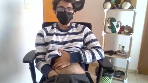 Julian Mora online show from March 2025 06:23:02 PM