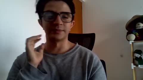 Julian Mora online show from November 2025 10:23:02 PM