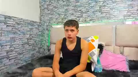 julian online show from September 2025 01:47:01 PM