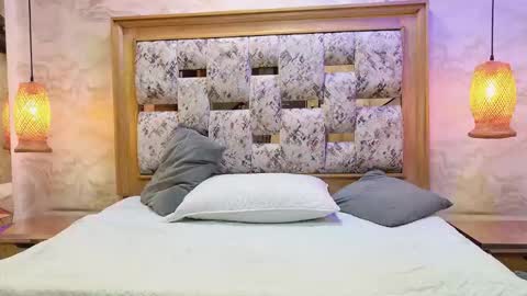 Snapshot of juliana_mendez25 chatting on October 2025 07:35:02 PM juliana_mendez25 online show from October 2025 07:35:02 PM