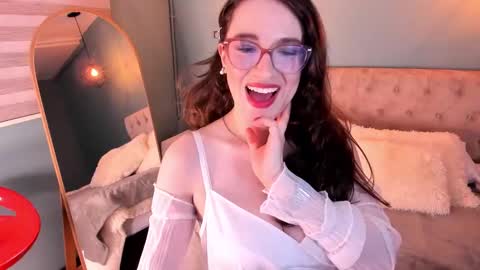 Snapshot of julianne__ chatting on September 2025 04:38:02 AM Julianne online show from September 2025 04:38:02 AM