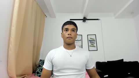 Juliann online show from October 2025 03:25:03 AM