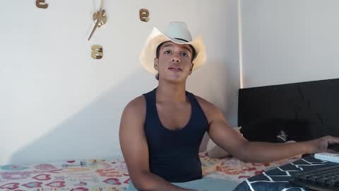 Juliann online show from October 2025 03:13:02 PM